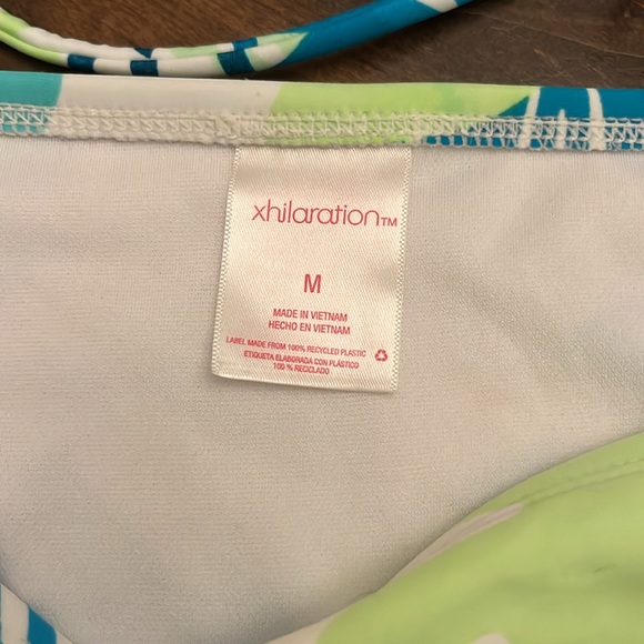 Teal and green tropical palms. - Picture 4 of 5